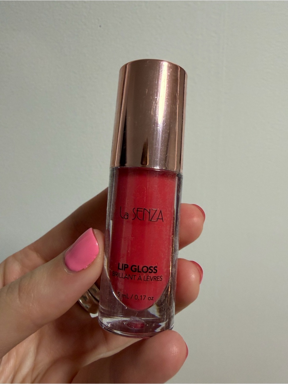 La SENZA Bright Pink Lip Gloss